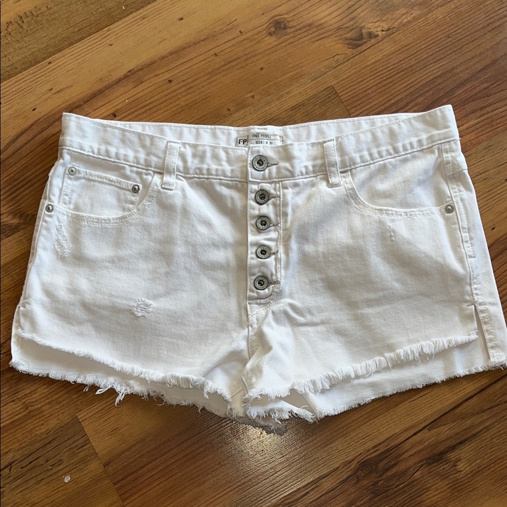 Free People White Button-Fly Jean Shorts 30